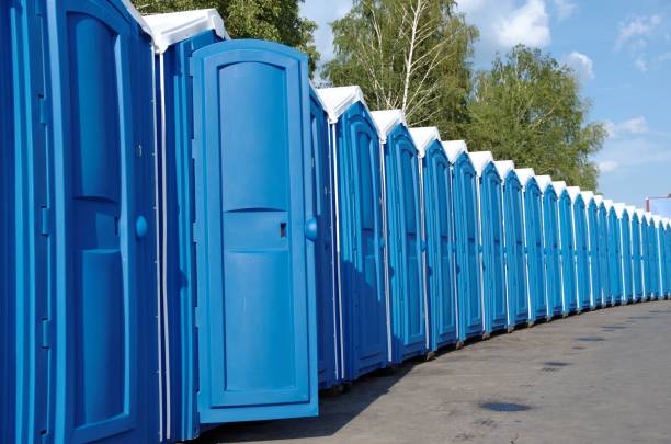 Porta potty delivery and setup in Thornton, CO